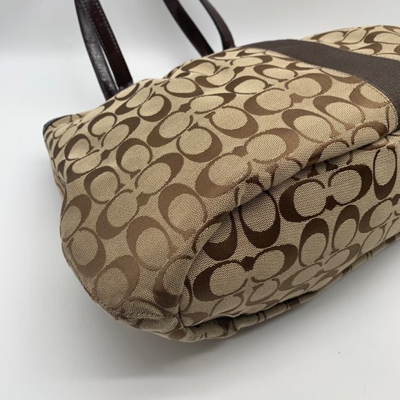 Coach Signature Khaki Canvas Devin Shoulder Bag F28503 - Picture 6 of 12